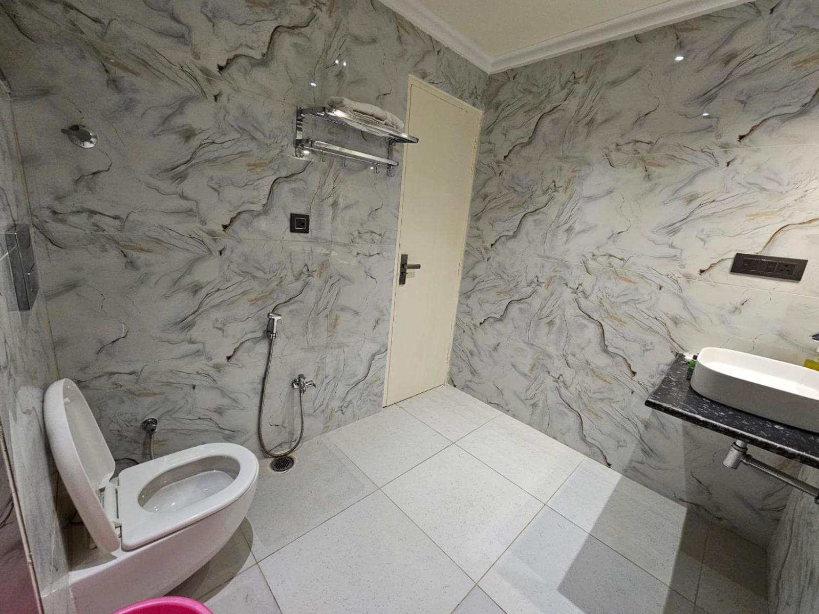 Hotel The Glass House Greater Noida Εξωτερικό φωτογραφία