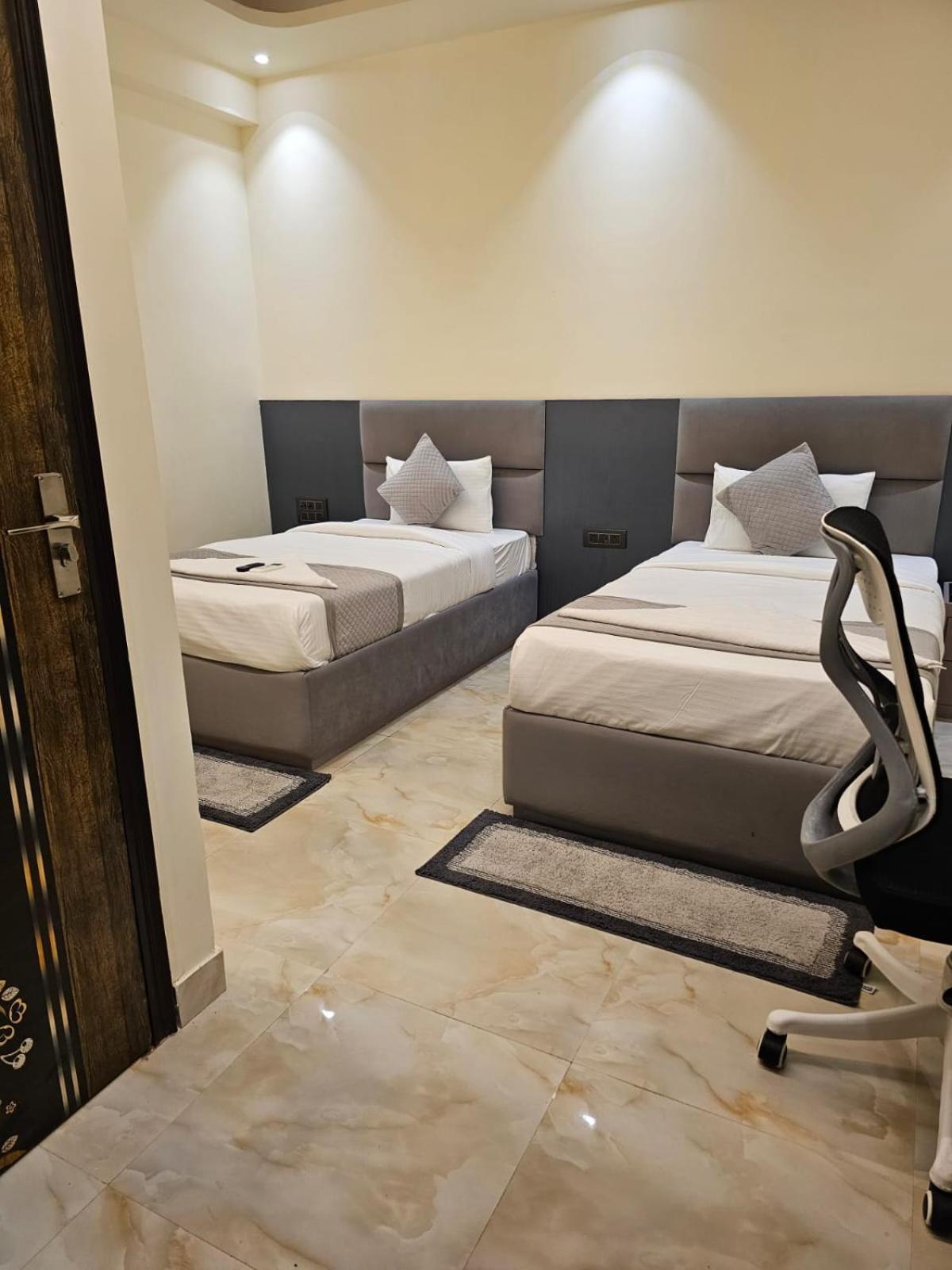 Hotel The Glass House Greater Noida Εξωτερικό φωτογραφία