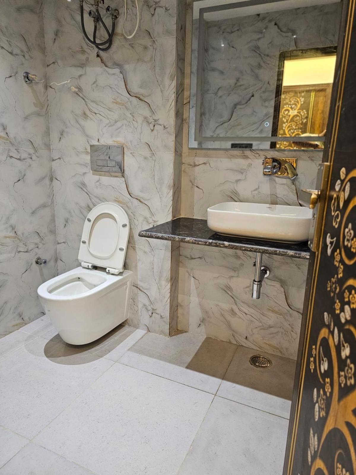 Hotel The Glass House Greater Noida Εξωτερικό φωτογραφία
