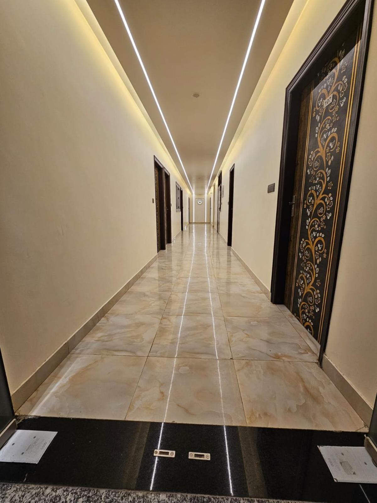 Hotel The Glass House Greater Noida Εξωτερικό φωτογραφία